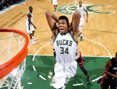 «Μεγάλος» Γιάννης ξανά: «Ζήτω η Ελλάδα»! (βίντεο) (upd)